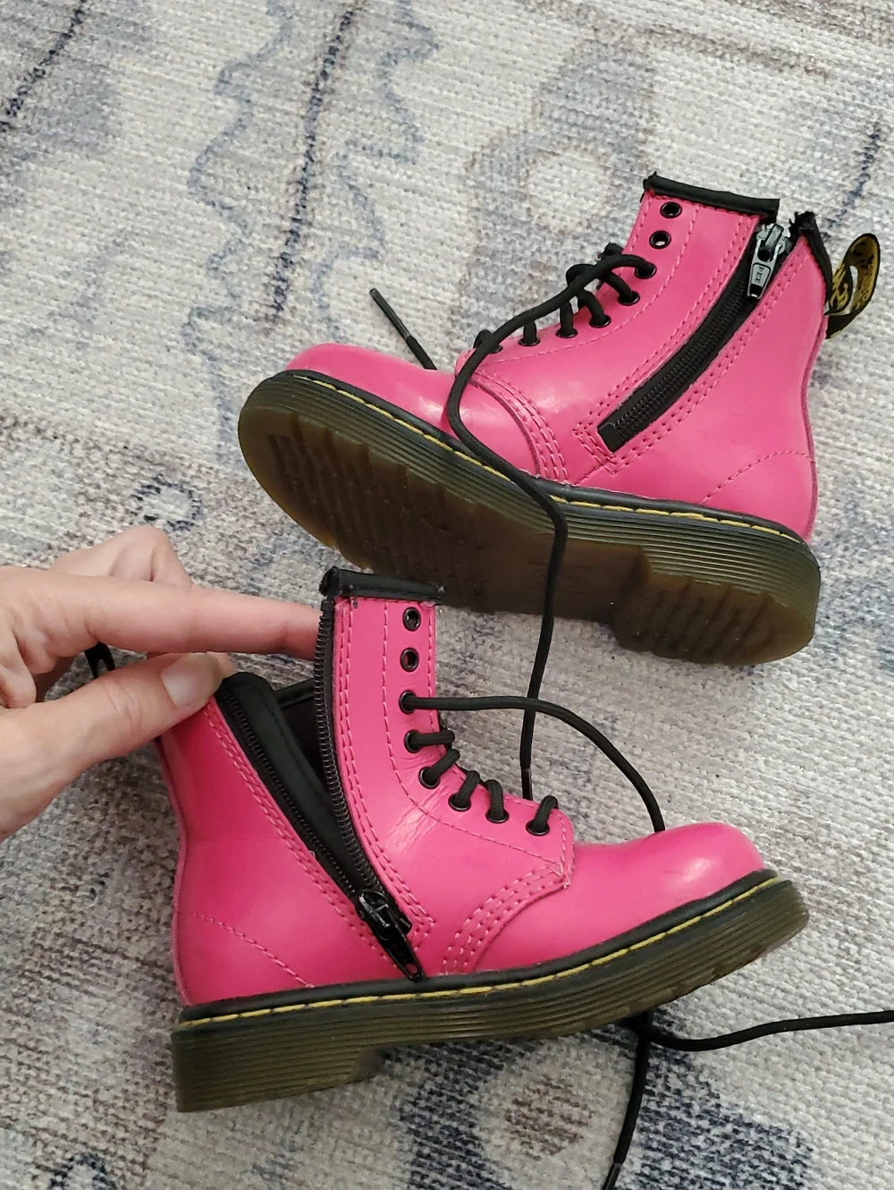 Dr. Martens Little Girls Brooklee Bright Magenta Pink Lace Zip Up Boots Sz7